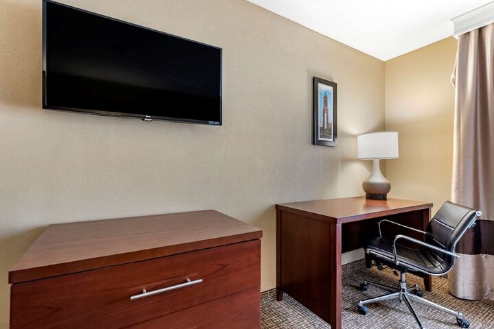Room 14 of 30
