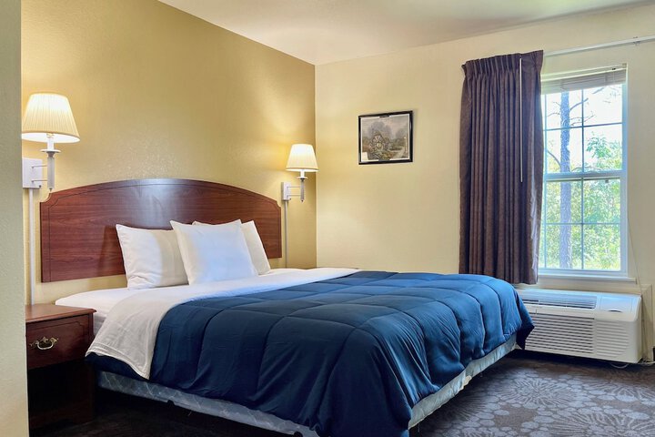 Candlelight Inn & Suites Hwy 69 near McAlester