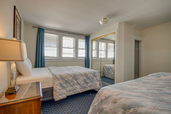 Room 128 of 167