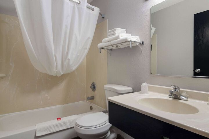 Room 21 of 29
