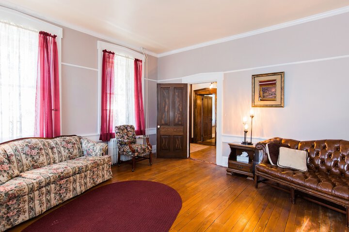 Room 46 of 73