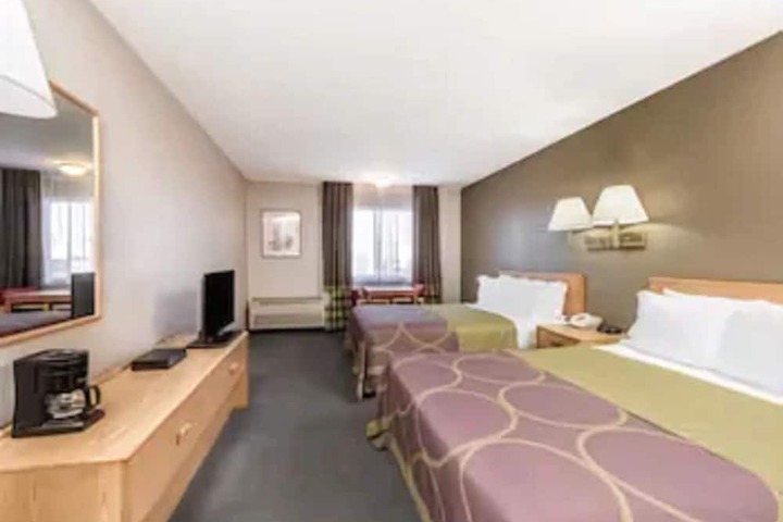 Room 17 of 19