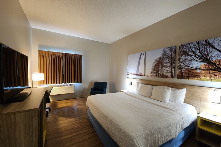 Days Inn by Wyndham Collinsville / St. Louis