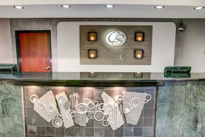 Comfort Suites Pittsburgh Airport