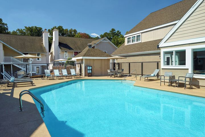 Pool 4 of 24