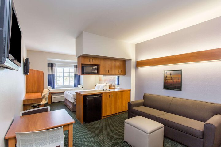 Microtel Inn & Suites by Wyndham Port Charlotte / Punta Gorda