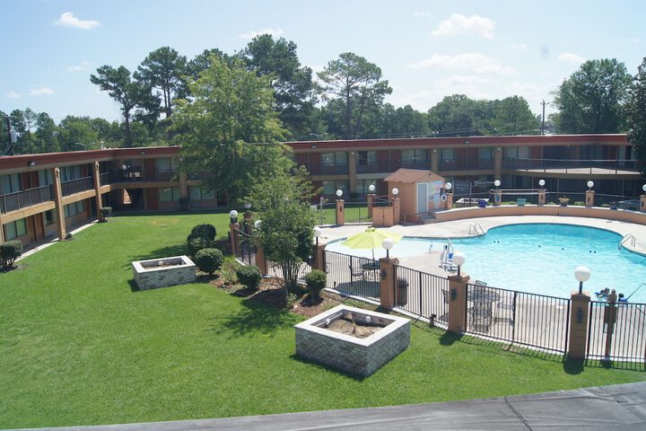 Sundeck 92 of 110