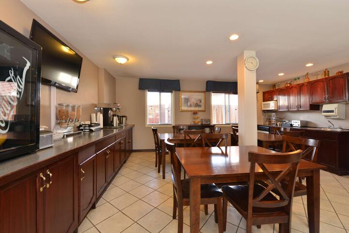 Canadas Best Value Inn and Suites Princeton