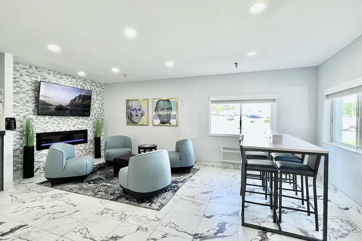 AmericInn by Wyndham Quincy