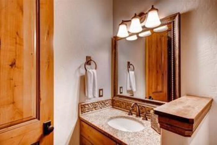 Moose Lodge Highlands Area by Pinnacle Lodging