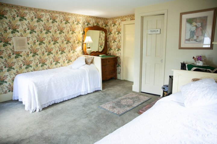 Aiken Manor B & B