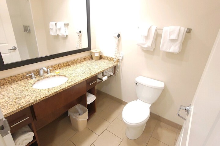 Room 40 of 72