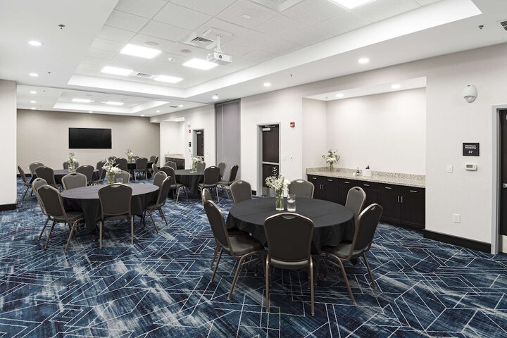 Hampton Inn & Suites Raleigh Downtown