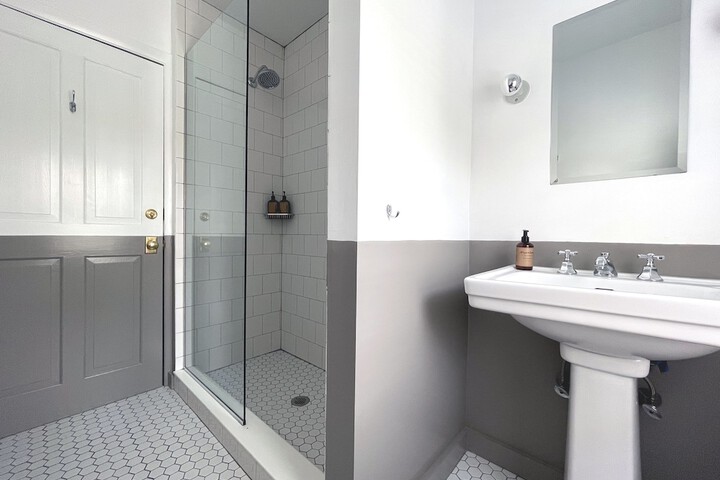 Room 14 of 29