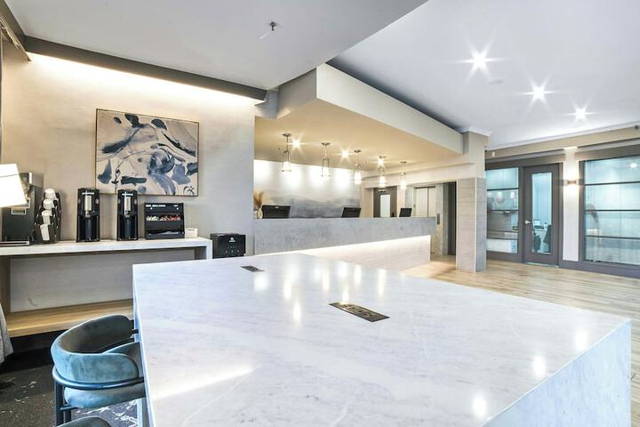 Sandman Hotel & Suites Kelowna