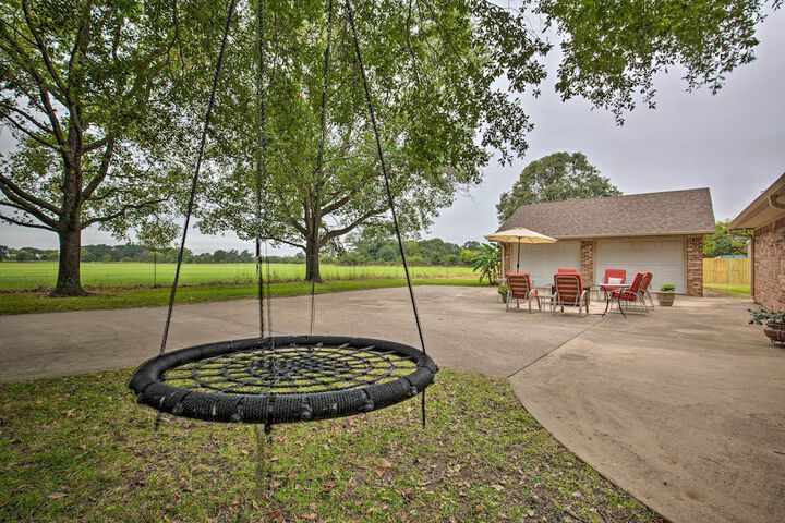 Cozy Family Home w / Fire Pit 4 Mi to Lake Fork