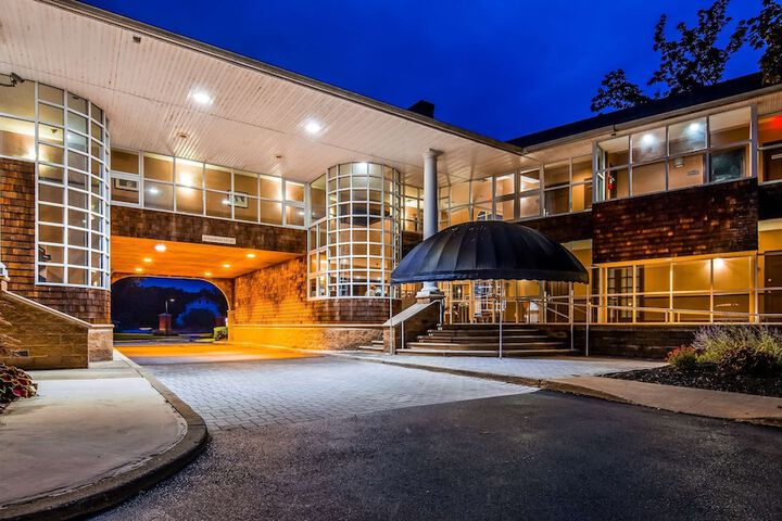 Best Western Plus The Inn & Suites at the Falls