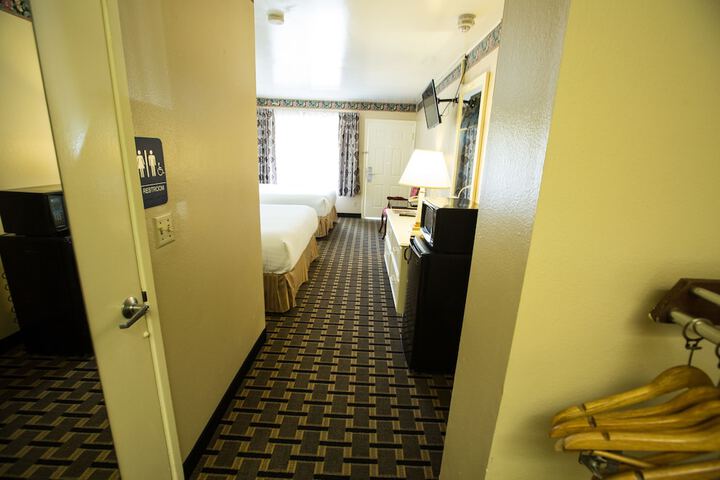 Room 20 of 38