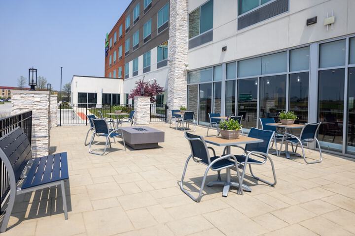 Terrace/Patio 56 of 58