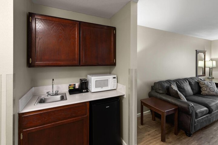 Days Inn by Wyndham Mountain Home