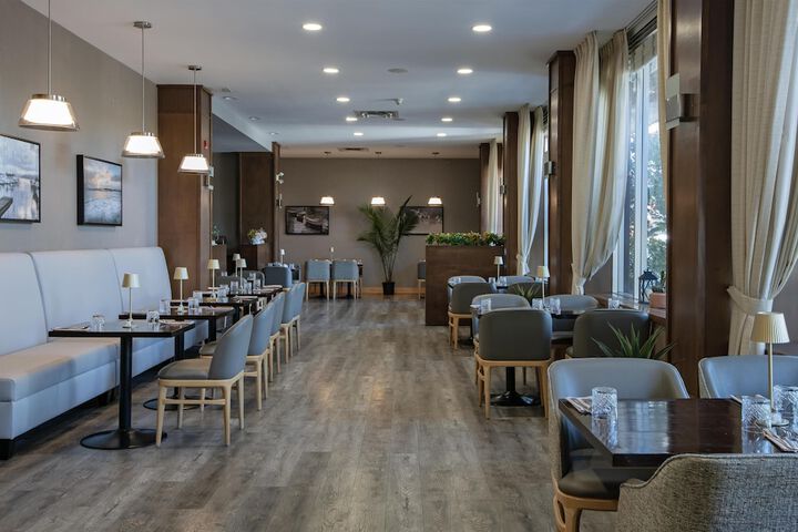 Doubletree by Hilton Hotel Kamloops
