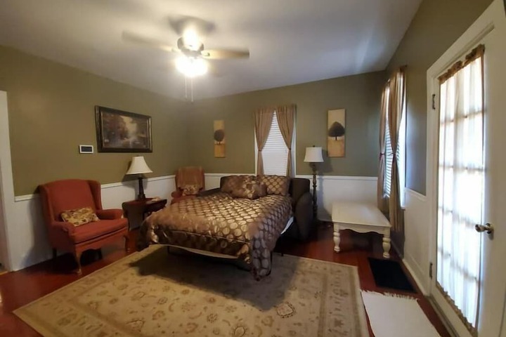 Room 25 of 49