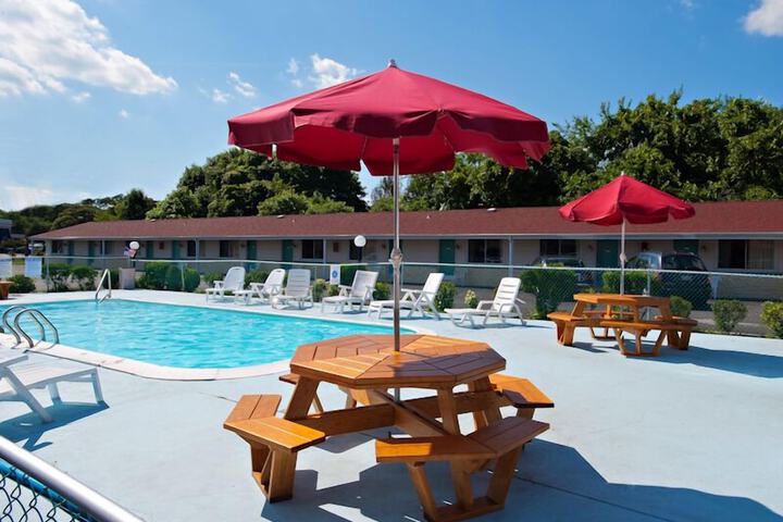 Pool 3 of 23