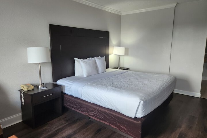 Room 19 of 31