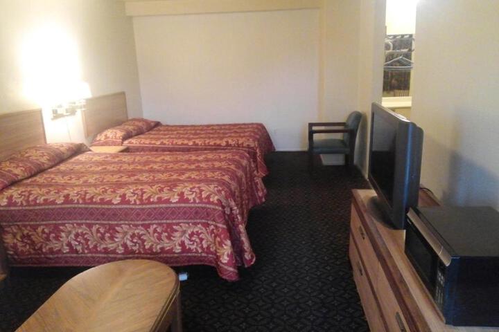 Evergreen Inn