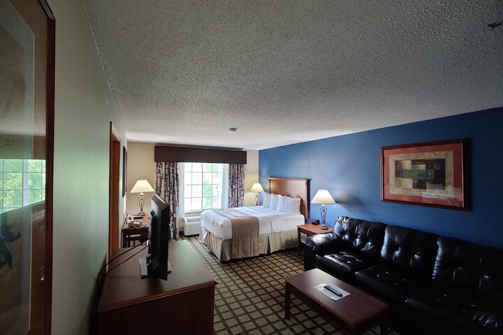 Baymont by Wyndham Albany MN