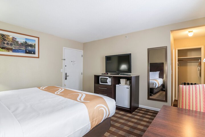 Room 16 of 37
