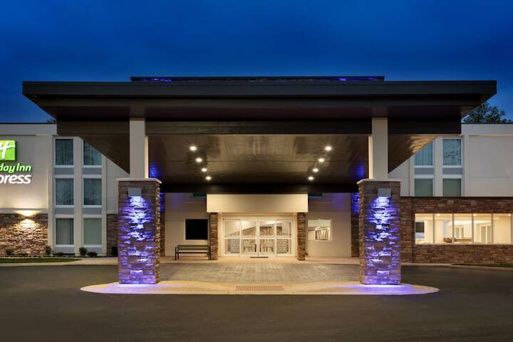 Hotel 2 of 46