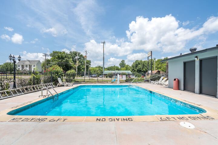 Pool 4 of 50