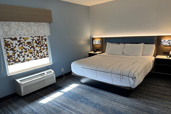 Room 20 of 40