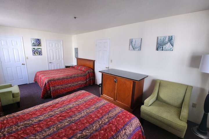 Room 32 of 40