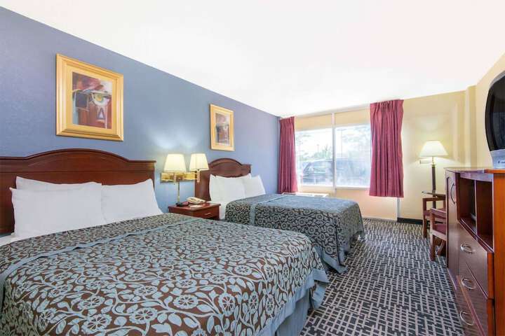 Room 8 of 22