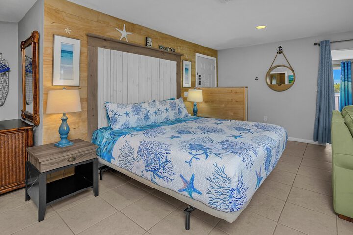 Latitude 26 Waterfront Boutique Resort - Bonita Springs