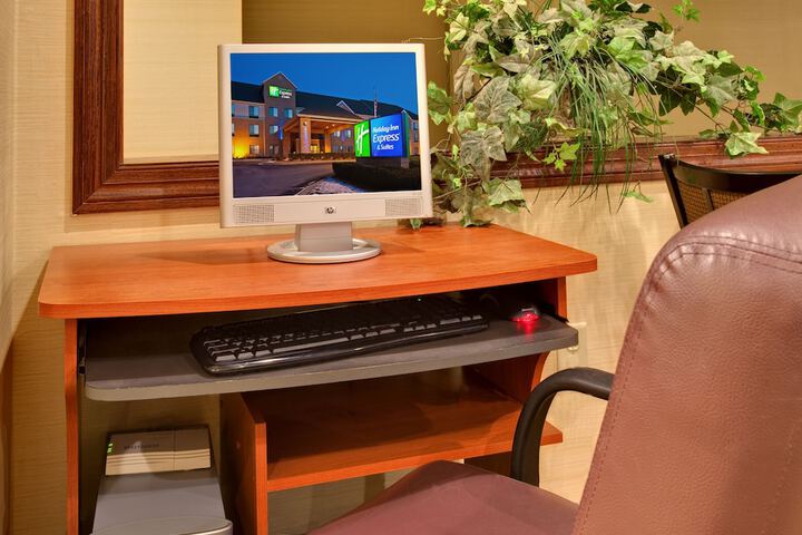 Holiday Inn Express Hotel & Suites Pleasant Prairie-Kenosha by IHG