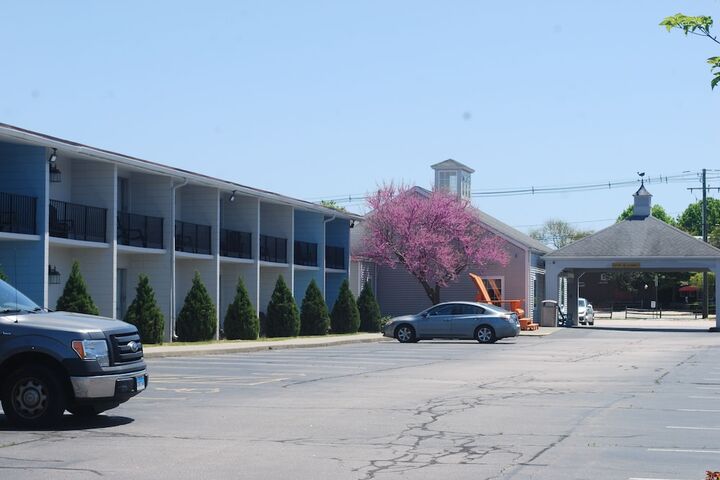 Hotel 4 of 20