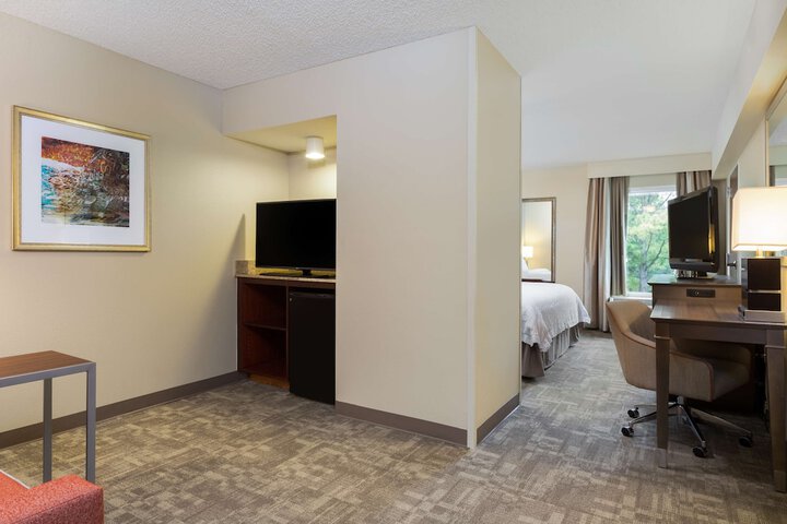 Room 15 of 28