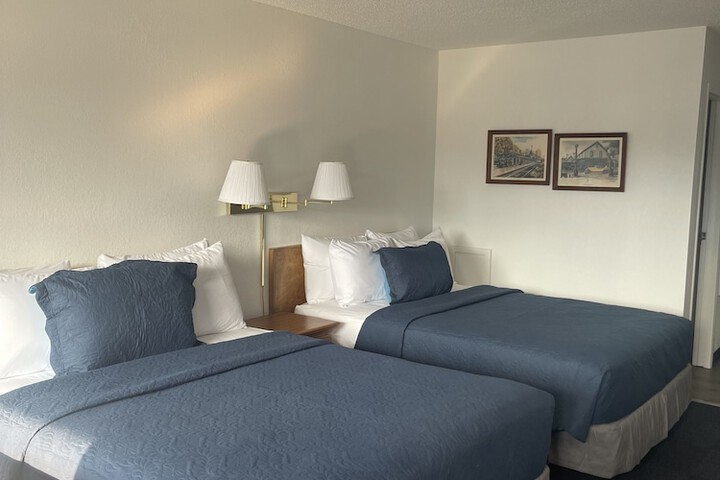 Room 12 of 22