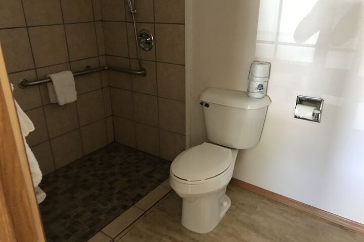 Room 24 of 86