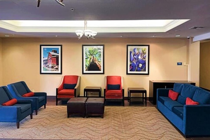 Hotel Interior 10 of 32
