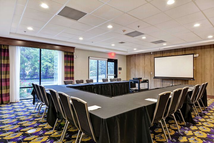 Hampton Inn & Suites Ashland