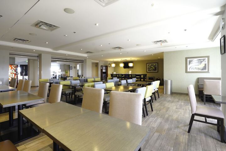Fairfield Inn & Suites by Marriott Airdrie