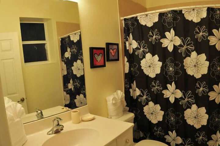 Room 6 of 21
