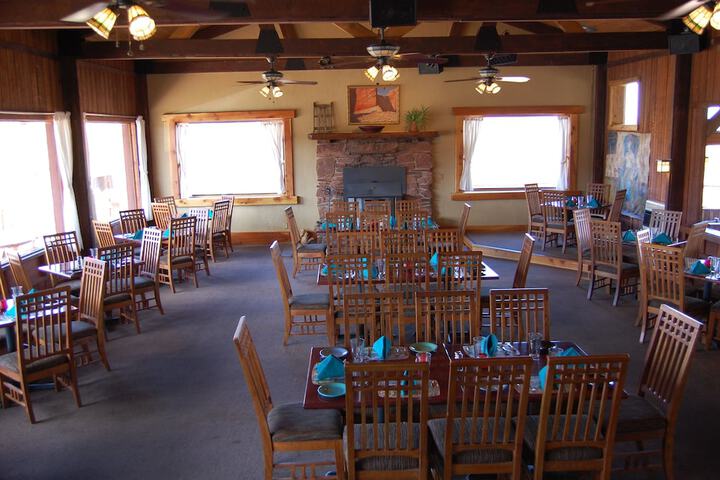 Dining 41 of 54