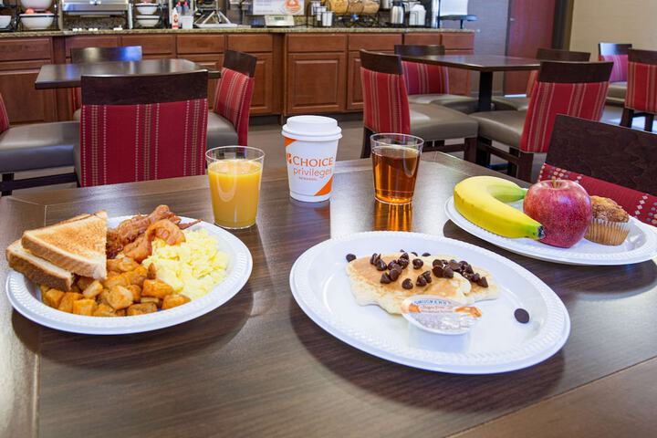 Breakfast/Coffee Service 34 of 41