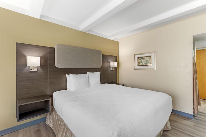 Best Western Plus Madison-Huntsville Hotel