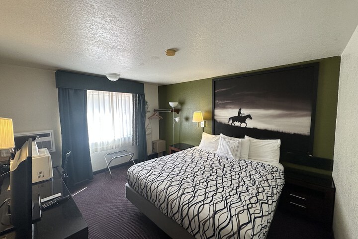 Room 8 of 21